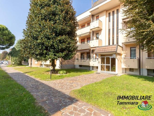 Appartamento in vendita a Molino Ponte, Verano Brianza