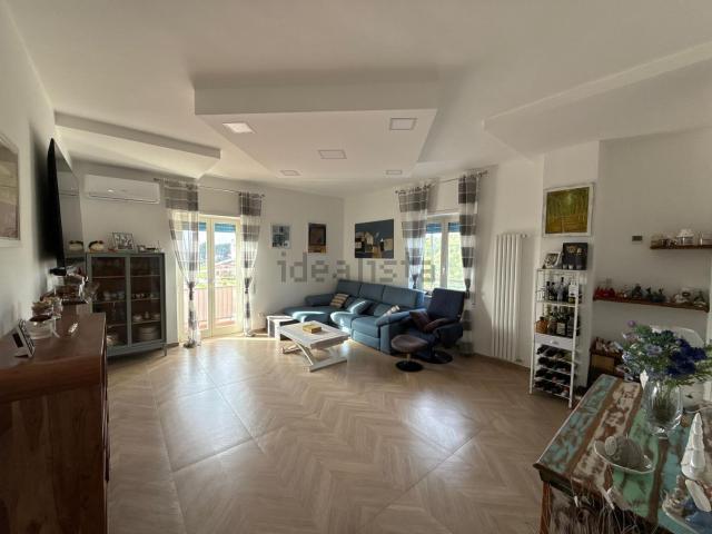 Appartamento in vendita a Follonica, Toscana