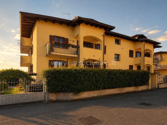 Appartamento in vendita a Arconate, Milano