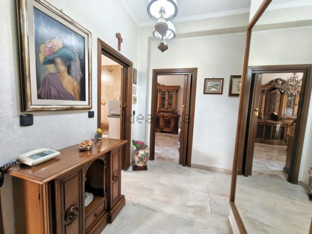 Appartamento in vendita a Limbiate, Lombardia