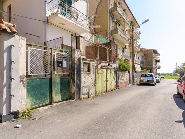 Appartamento in vendita a Picanello-Ognina-Barriera-Canalicchio, Catania