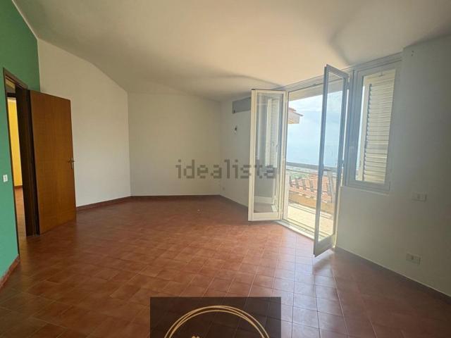 Appartamento in vendita a Ficarazzi, Aci Castello