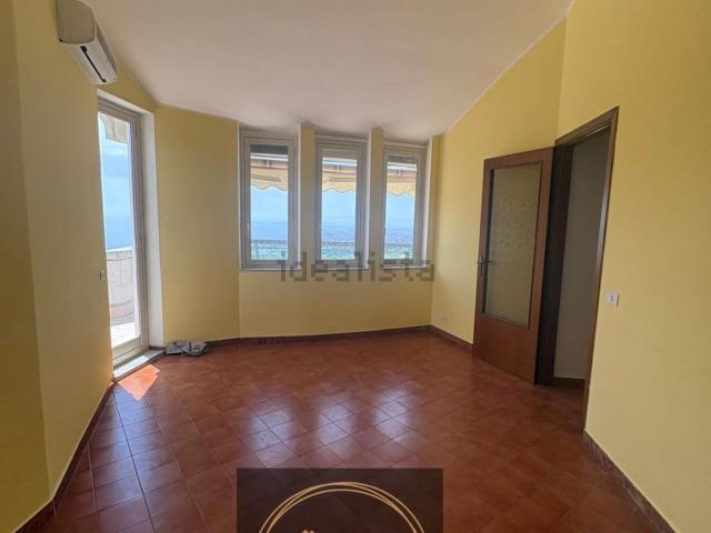 Appartamento in vendita a Ficarazzi, Aci Castello