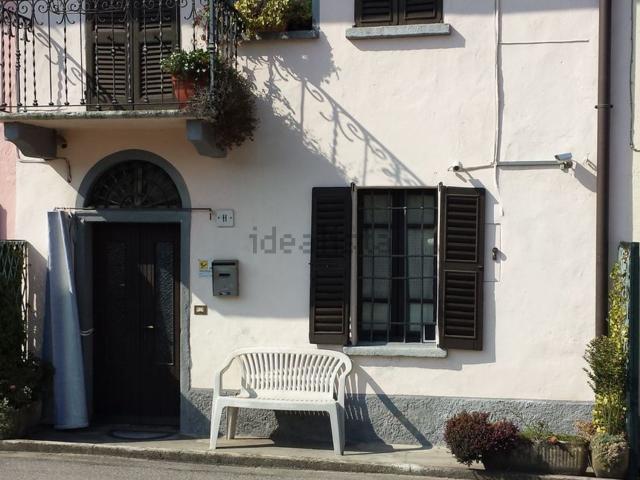 Appartamento in vendita a Brebbia, Lombardia