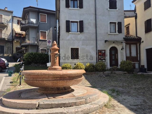 Appartamento in vendita a Caprino Veronese, Veneto