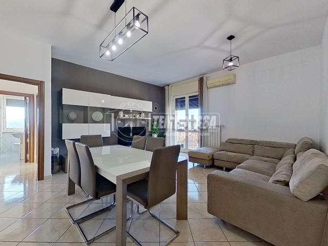 Appartamento in vendita a Tavernerio, Lombardia