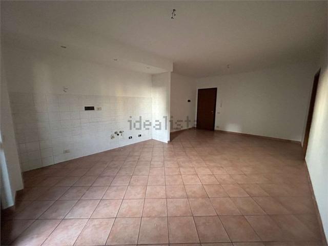 Appartamento in vendita a Prato, Fontanelle