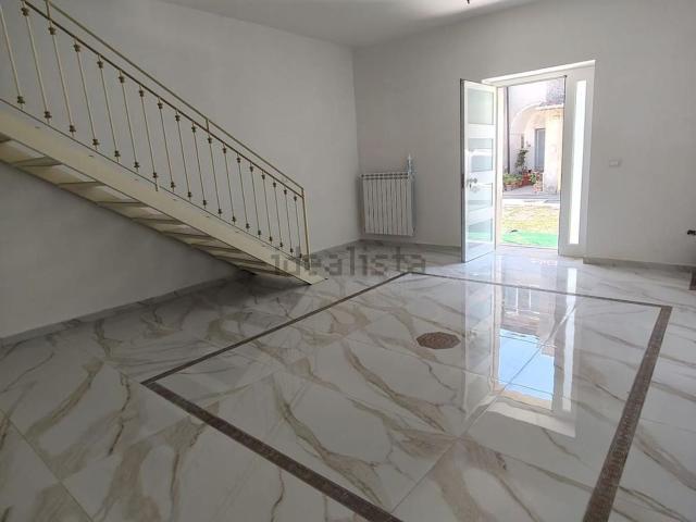 Appartamento in vendita a Caserta, Campania
