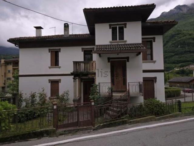 Appartamento in vendita a Longarone, Veneto