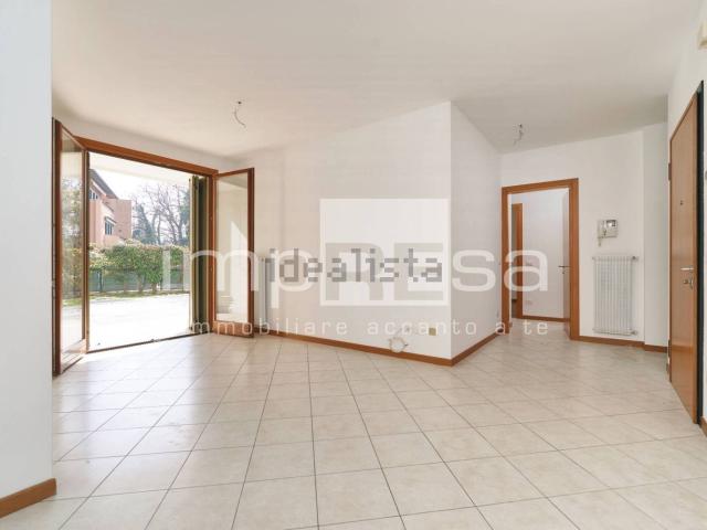 Appartamento in vendita a Lanzago, Silea