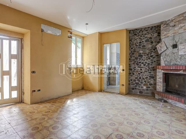 Appartamento in vendita a Somma Lombardo, Lombardia