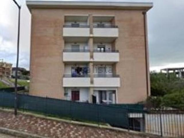 Appartamento in vendita a Zona Industriale Bore Tesino, Marche