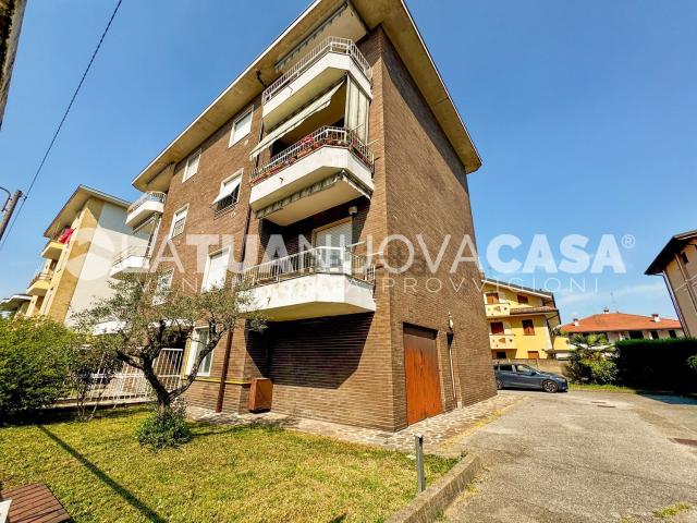 Appartamento in vendita a Sedriano, Lombardia