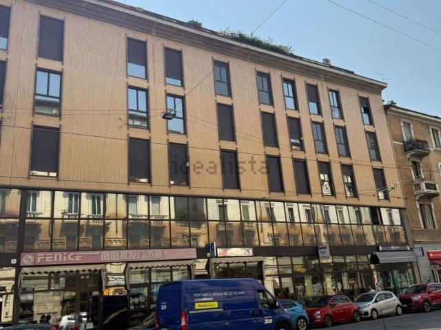 Appartamento in vendita a Municipio 9, Milano