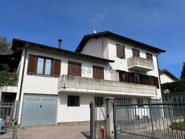 Appartamento in vendita a Camnago Faloppio, Lombardia