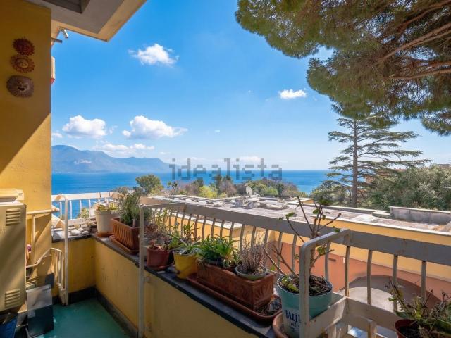 Appartamento in vendita a Pineta di Arenzano, Arenzano