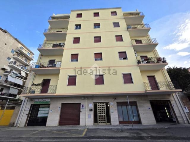 Appartamento in vendita a Calabria, Reggio Calabria