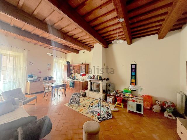 Appartamento in vendita a Chiusi Città, Toscana