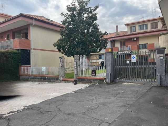 Appartamento in vendita a Aci Sant'Antonio, Catania