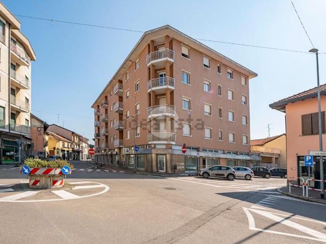 Appartamento in vendita a Uboldo, Varese