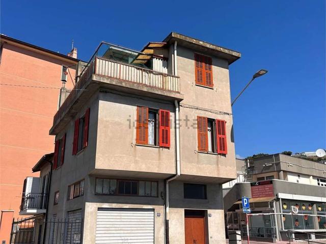 Appartamento in vendita a Vallecrosia, Liguria