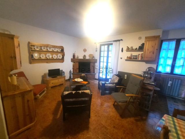 Appartamento in vendita a Pozzo, Roncola