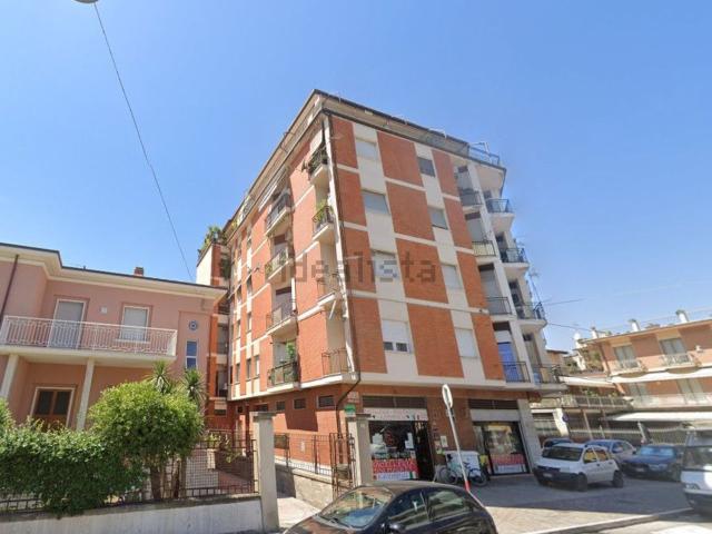 Appartamento in vendita a Centro, Marche