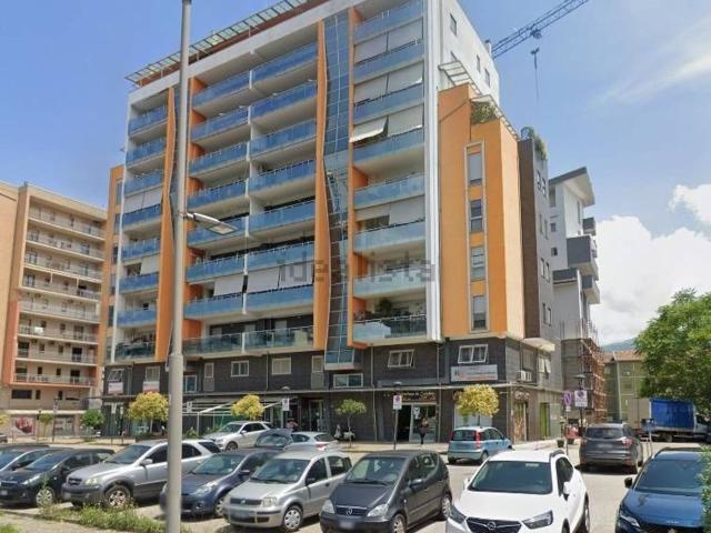Appartamento in vendita a Quartiere Tribunale, Calabria