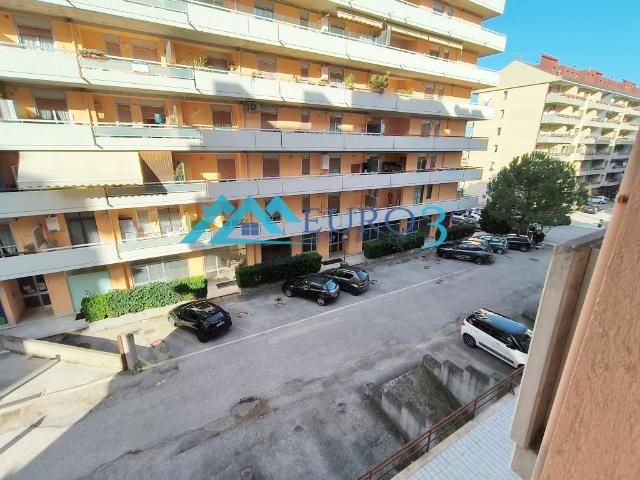 Appartamento in vendita a Capolavilla, Marche