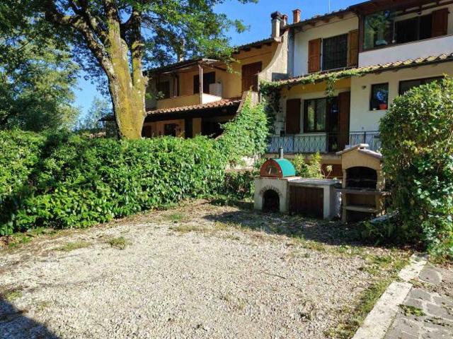 Appartamento in vendita a Vaglia, Toscana