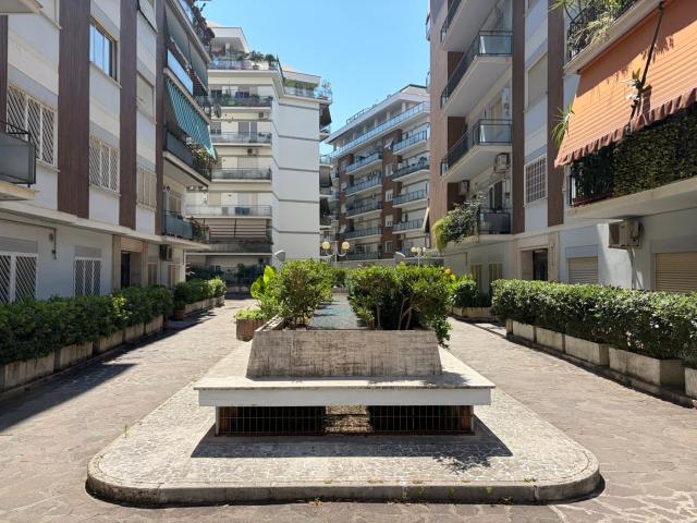 Appartamento in affitto a Municipio Roma III, Roma Capitale