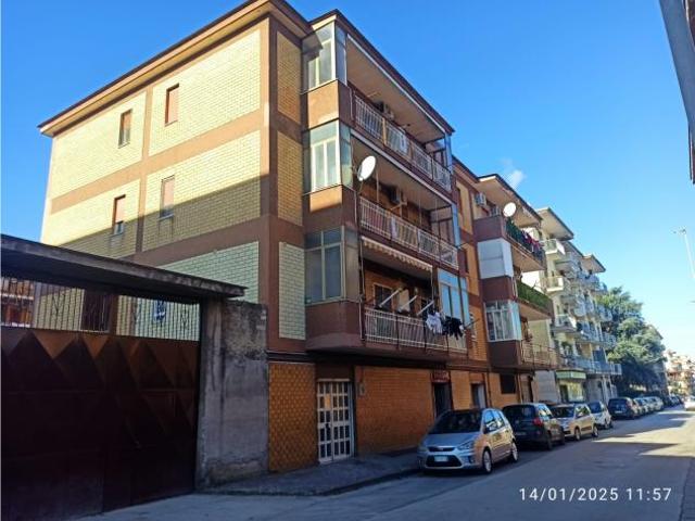 Appartamento in vendita a Arzano, Campania