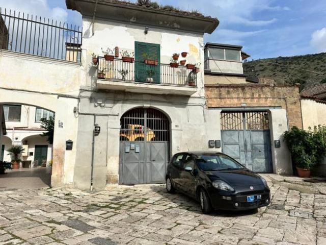 Appartamento in vendita a Maddaloni, Campania