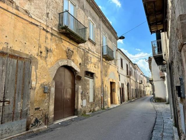 Appartamento in vendita a Arienzo, Campania