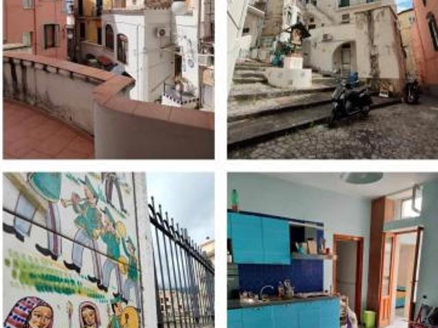 Appartamento in vendita a Vietri Sul Mare, Campania
