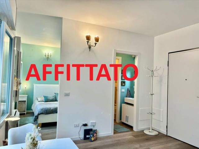 Appartamento in affitto a Municipio 6, Milano