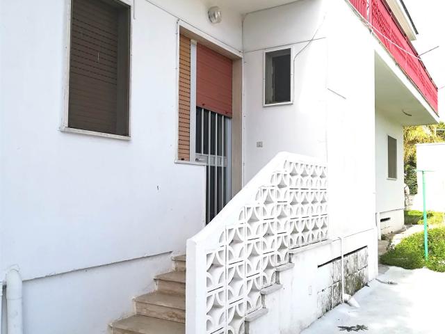 Villa Indipendente in affitto a Puglia, Taranto