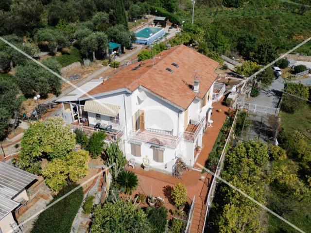 Villa Indipendente in vendita a Borghetto Santo Spirito, Liguria