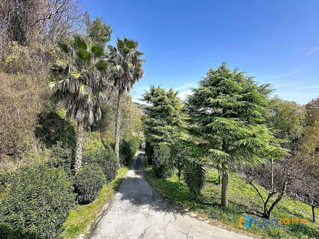 Appartamento in vendita a Ponterotto, Marche