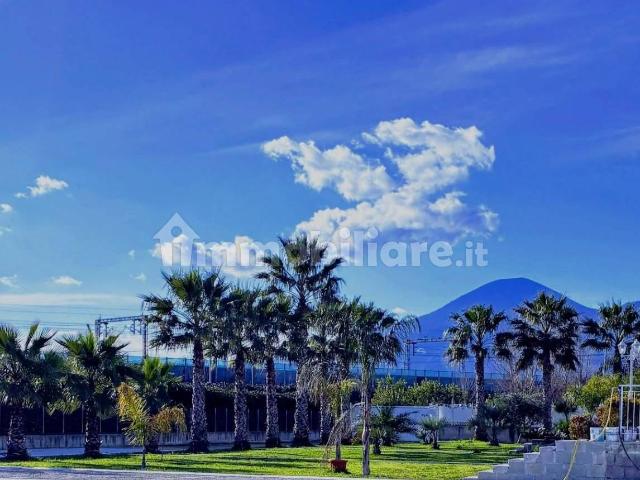Villa Indipendente in affitto a Buonabitacolo, Campania