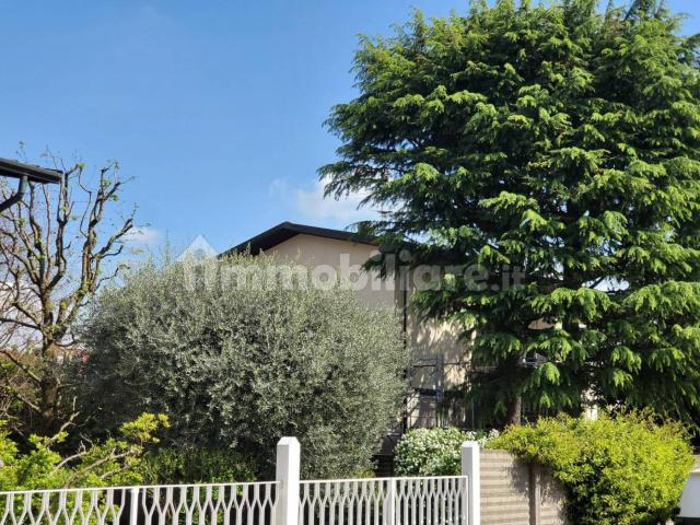 Villa Indipendente in affitto a Olcella, Dairago