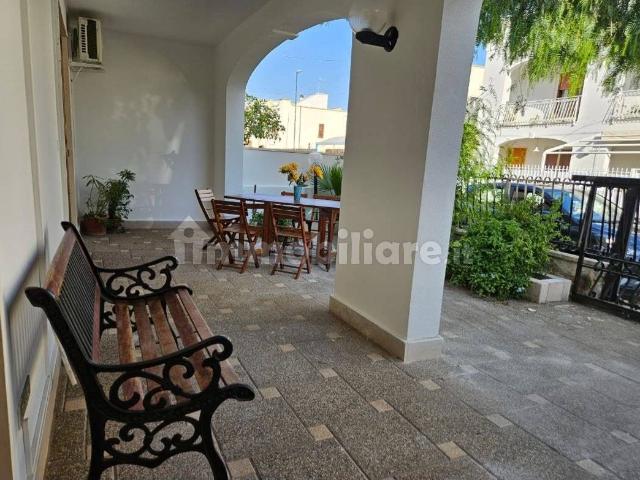 Villa Indipendente in affitto a Roma Imperiale, Forte Dei Marmi