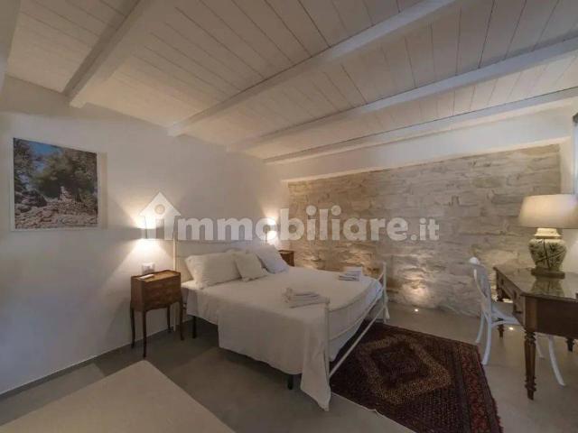 Villa Indipendente in affitto a Trani, Barletta-Andria-Trani