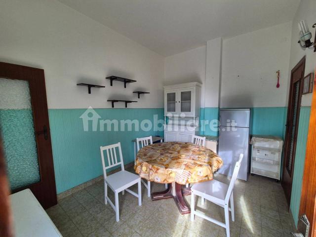 Villa Indipendente in affitto a Castel Volturno, Campania