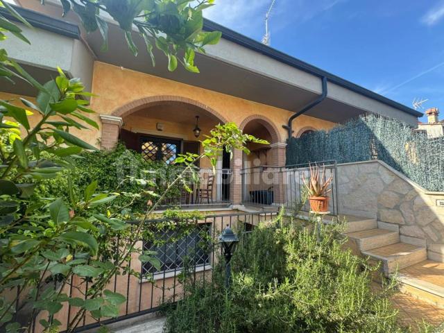 Villa Indipendente in affitto a Guidonia Montecelio, Roma Capitale