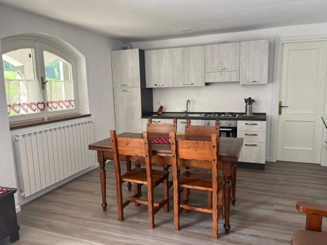Villa Indipendente in affitto a Piano Tavola, Camporotondo Etneo