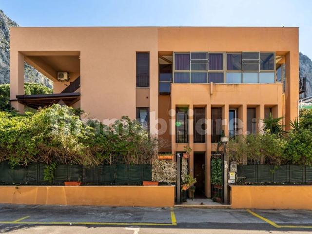 Villa Indipendente in affitto a VII Circoscrizione, Palermo