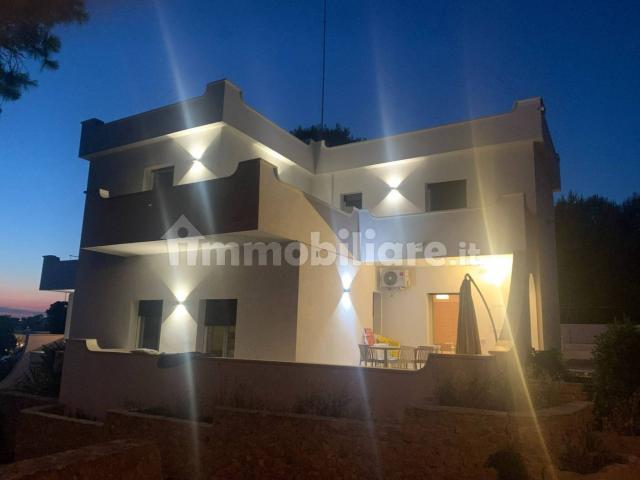 Villa Indipendente in affitto a Puglia, Taranto