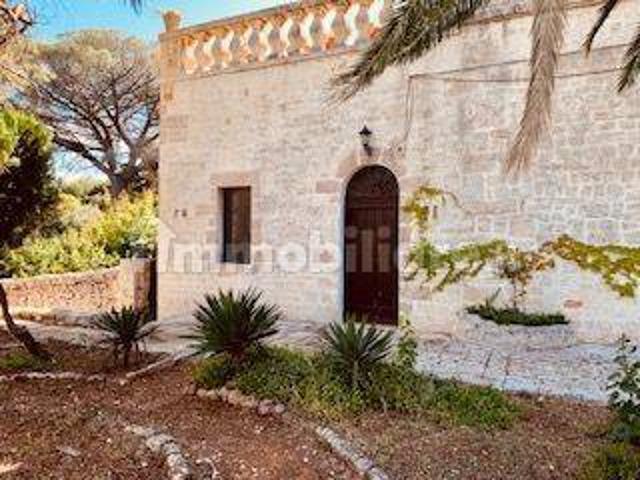Villa Indipendente in affitto a Canale di Pirro, Puglia