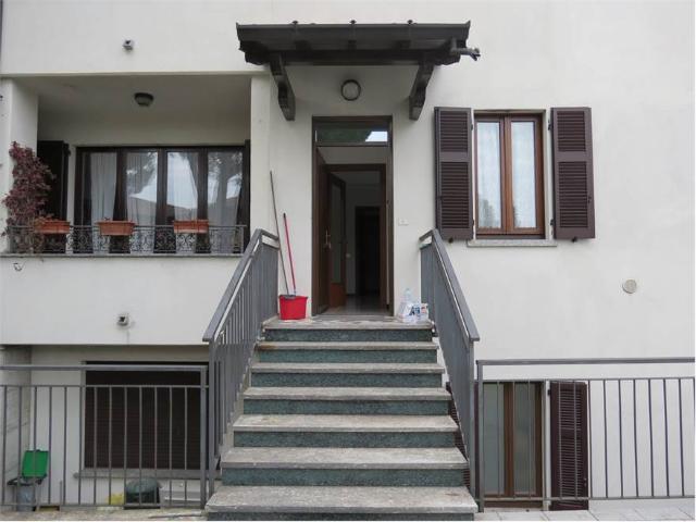 Appartamento in affitto a Casnate con Bernate, Casnate